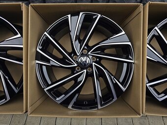 5x112 R19 VW Adelaide Rline Arteon Nepoužite - 3
