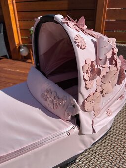 Priam Lux Carry Cot - 3