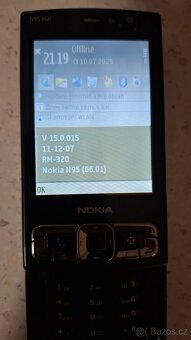 Nokia N95 8GB včetně původního balení, pěkný stav - 3