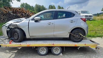 Mazda 2 - 3