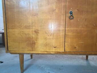 Dřevěná Skřín masiv masivní skřínka dvoukřídlá - 3