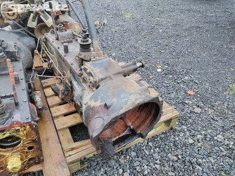 ZETOR 7045 díly (motor,převodovka,kabina a td.) - 3