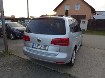 Volkswagen Touran 1,6 TDI KAMERA, TAŽNÉ, VÝHŘEV - 3