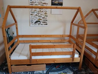 Domečková postel (masiv) - 3