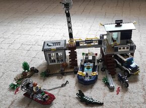 Lego 60069 City Stanice speciální policie - 3