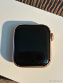 Apple Watch SE 40mm (zlaté) - 3