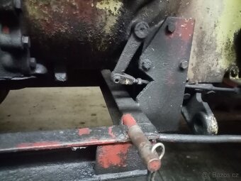 Zetor 3011 držák radlice - 3