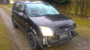 Ford Fusion 1,4i 59kw koupeno v ČR r.v.2012 najeto 34 389km - 3