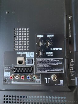 Prodám TV Panasonic TX-L42E6E stříbrná 42" - 3