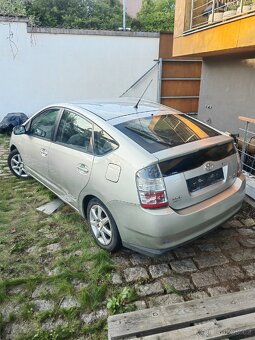 Toyota Prius II - 3
