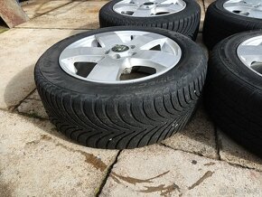 Prodám 4x alu 6,5Jx15H2 rozteč 5x100 se zim. pneu 195/55R15 - 3