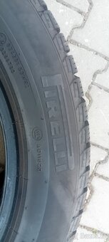 Pirelli 215/55 R17 - 3