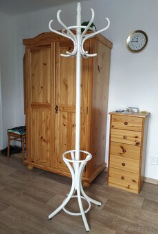 Věšák na šaty samostatně stojící - 3