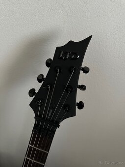 ESP LTD F - BLACK METAL - 3