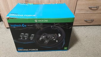 Volant Logitech g920 s řadící pákou - 3
