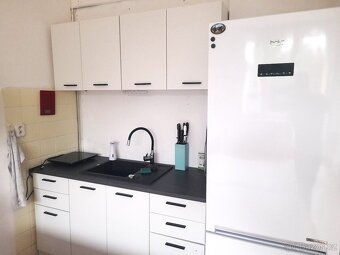 Pronájem bytu 1+kk, 29 m2, ul-. Hasičská, Balkon - 3