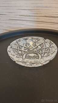 Popelník z českého broušeného křišťálu. - 3