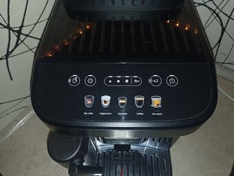kávovar DēLonghi Magnifica Evo - 3