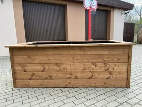 Vyvýšený záhon ze SIBIŘSKÉHO MODŘÍNU - 3