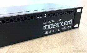 Router Mikrotik RB3011 - 3