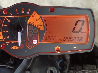 KTM LC8 990 SUPERDUKE - DOKLADY - 3
