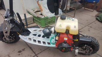 motokoloběžka X-scooters 49ccm 4T -3rychlosti. - 3