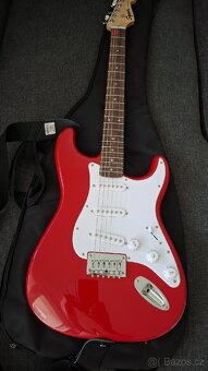 Elektrická kytara Stratocaster - 3