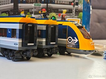 LEGO City 60197 Osobní vlak - 3