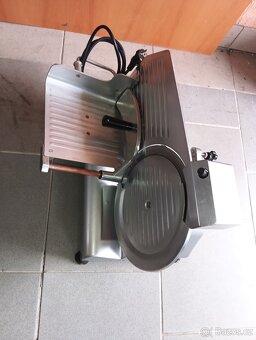 Nářezový stroj Meat Slicer NS-450 - 3