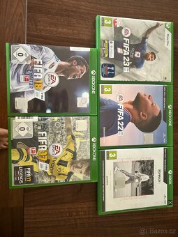 Xbox one S 1TB + hry bez ovladače - 3