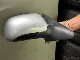 Přední pravé zrcátko na Fabií 1 generace - 3