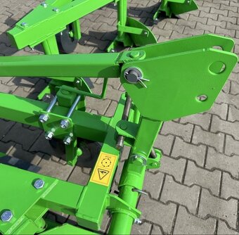 Pluh za traktor, dvouradličný pluh - 3