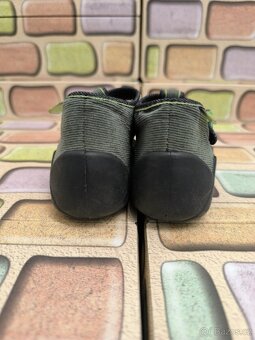 Bačkůrky zn. BEFADO vel. 25 - 3