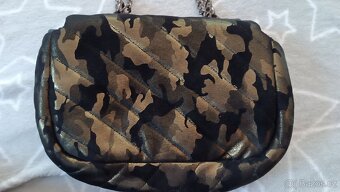 Malá kabelka s maskáčovým vzorem - 3