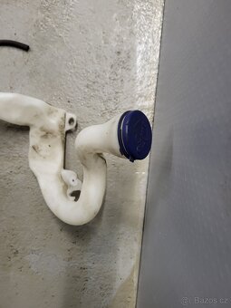 Nádobka ostřikovačů Citroen C3 Picasso - 3