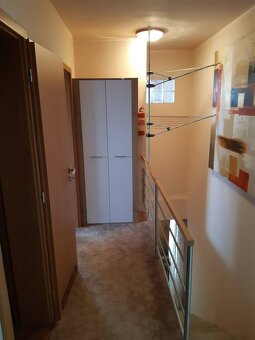 2+kk,65m2 v RD, P 9, 2NP, vyhr. park., dobíječ elektromobil - 3