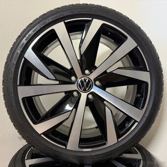 KRÁSNÁ VW T-ROC 5x112 R19 ET47+LETNÍ 225/40R19 7mm - 3