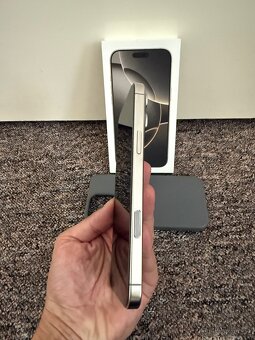 iPhone 16 Pro Max 256gb Natural Titanium. 23m zaruka ALZA. - 3