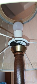 Retro stojací lampa ze 70. let – dřevěná, elegantní, plně fu - 3