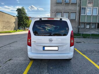 2021_Opel Combo Life DIESEL_BOHATÁ VÝBAVA_5 miest_1.maj SR_ - 3