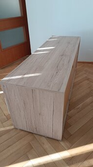 Stolek pod TV - 3