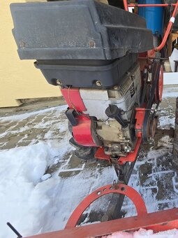 Malotraktor s motorem Briggs & Stratton 133432-0041-01 + pří - 3
