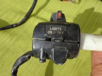 Yamaha RD - r.v.+- 1978 - přepínače, plyn - 3