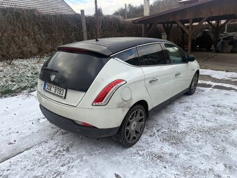 Lancia Delta JTD - 3