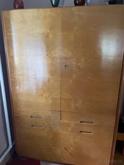 Skříně a toaleta - 3