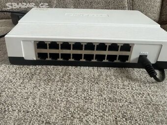 TP Link TL-SF1016D - 3