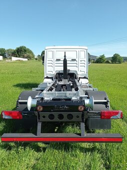 Hákový nosič kontejnerů - 3