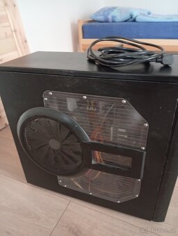 PC v zachovalém stavu a monitor - 3
