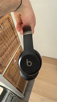 Beats Solo 4 černá - 3