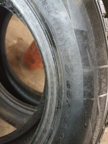 2 kusy zimních pneumatik nexen 175/ 65/ r14 - 3
